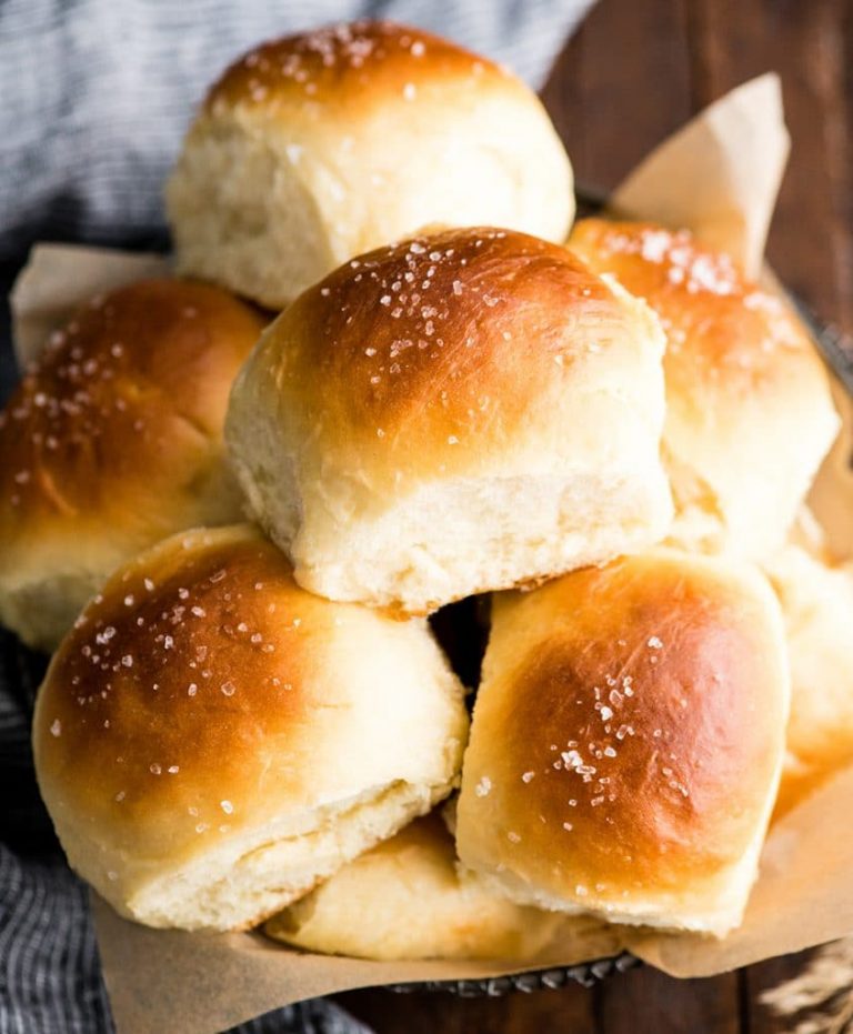 dinner rolls